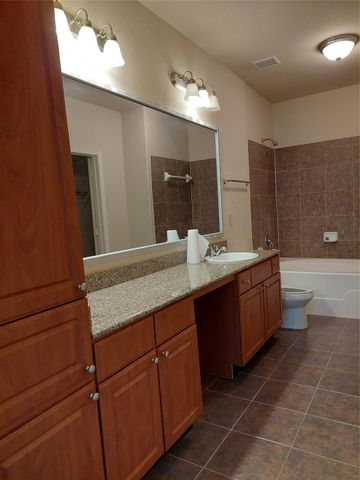 1711 Old Spanish Trail 107, Houston, TX 77054
