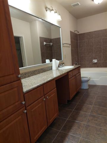 1711 Old Spanish Trail 107, Houston, TX 77054