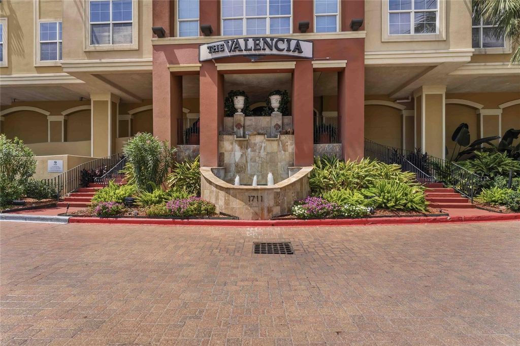 1711 Old Spanish Trail 107, Houston, TX 77054