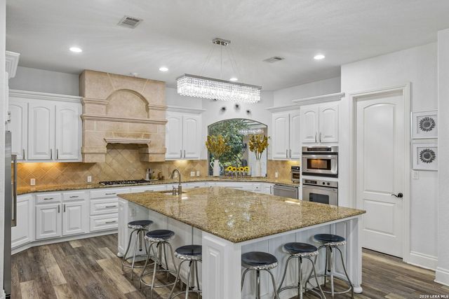 10 Kings Tower, San Antonio, TX 78257