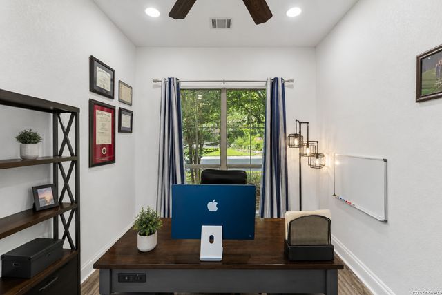 10 Kings Tower, San Antonio, TX 78257