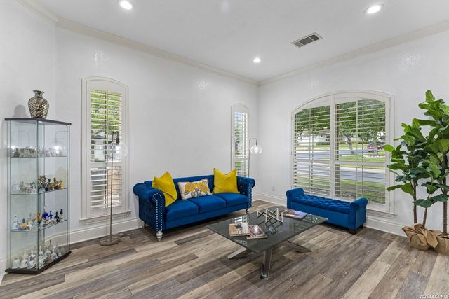 10 Kings Tower, San Antonio, TX 78257