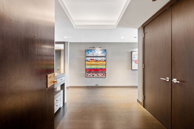 180 E PEARSON Street 6003, Chicago, IL 60611