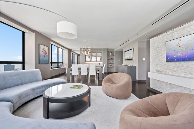 180 E PEARSON Street 6003, Chicago, IL 60611