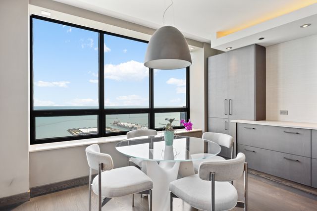 180 E PEARSON Street 6003, Chicago, IL 60611