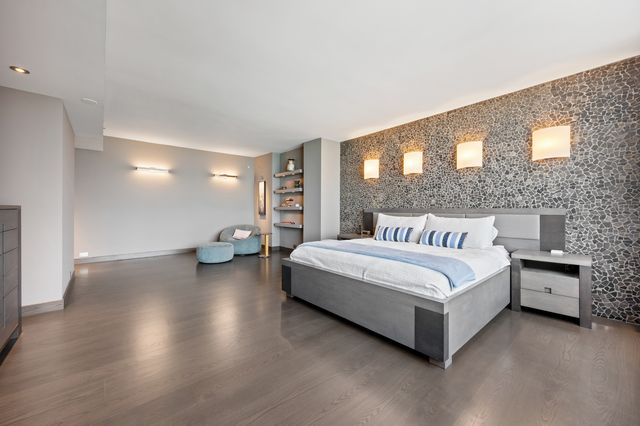 180 E PEARSON Street 6003, Chicago, IL 60611