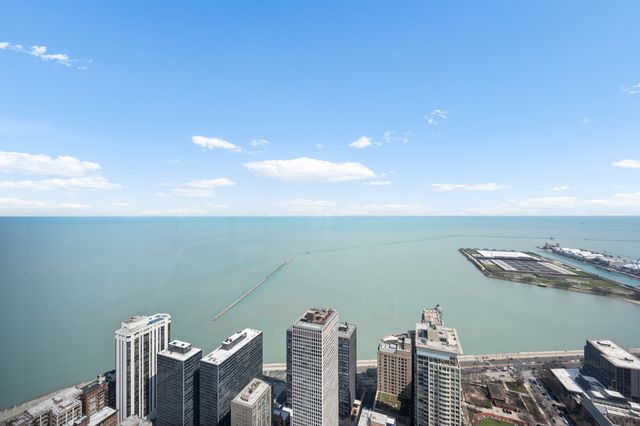 180 E PEARSON Street 6003, Chicago, IL 60611