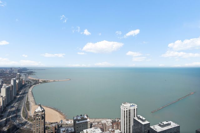180 E PEARSON Street 6003, Chicago, IL 60611