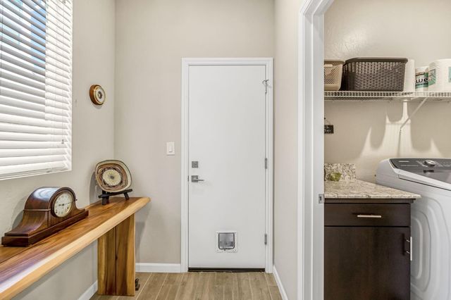 994 Groveland Avenue W, Madera, CA 93636