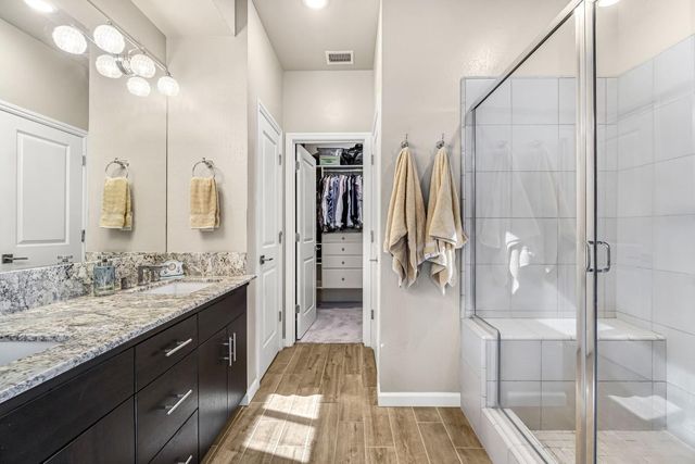 994 Groveland Avenue W, Madera, CA 93636