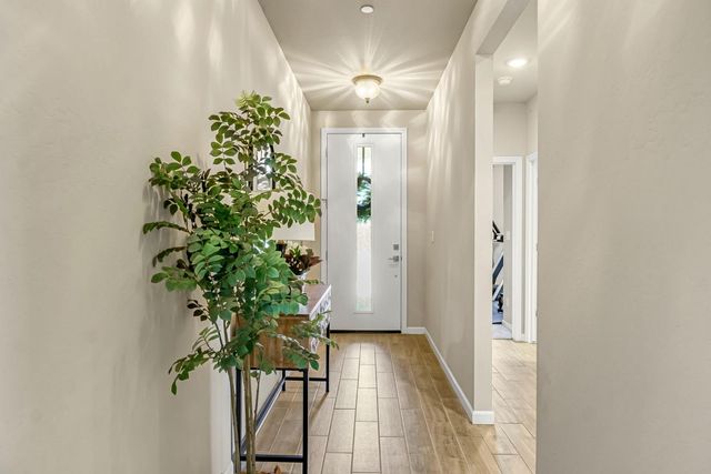 994 Groveland Avenue W, Madera, CA 93636