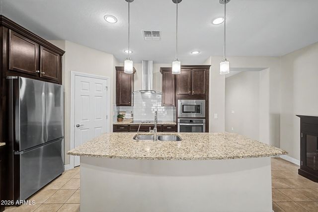 10748 W LARIAT Lane, Peoria, AZ 85383