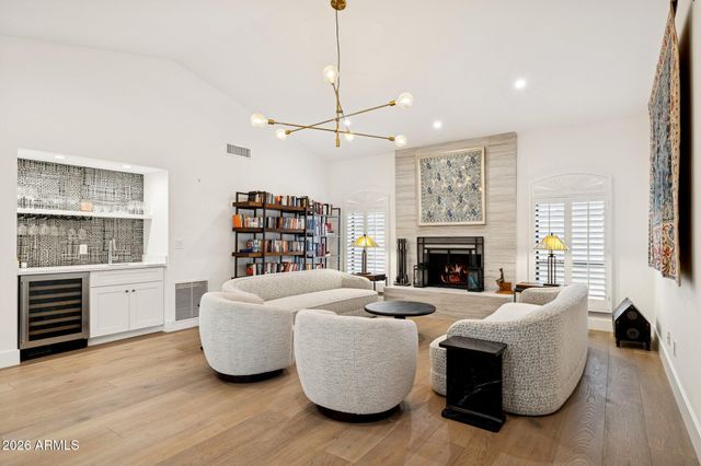 10636 E DESERT COVE Avenue, Scottsdale, AZ 85259