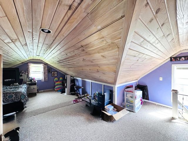 2551 Lake Shore Drive, Howard Twp, MI 49120
