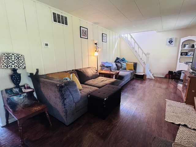 2551 Lake Shore Drive, Howard Twp, MI 49120