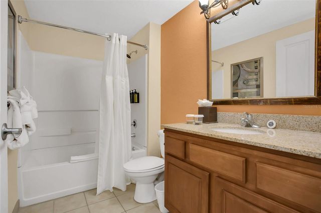 12539 FLORIDAYS RESORT DRIVE 203D, Orlando, FL 32821