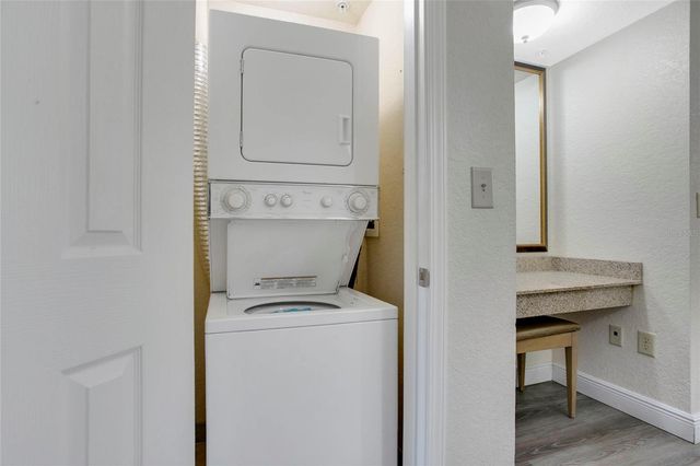 12539 FLORIDAYS RESORT DRIVE 203D, Orlando, FL 32821
