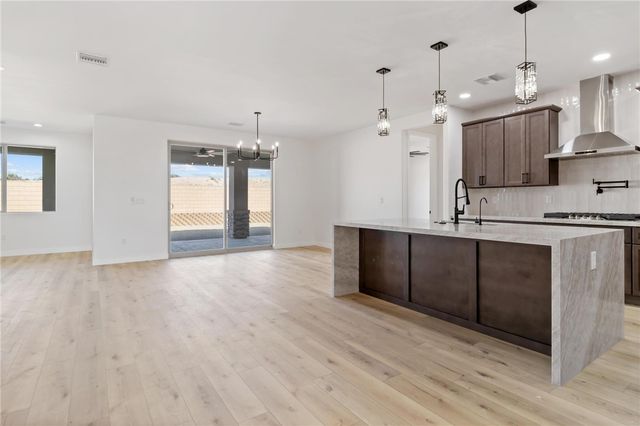 2033 Mesa Amarilla Place, Fort Mohave, AZ 86426