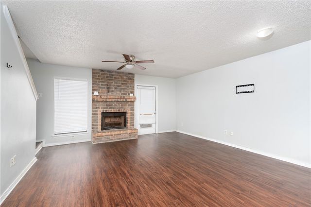 4010 Oak Bay Dr E, Corpus Christi, TX 78413