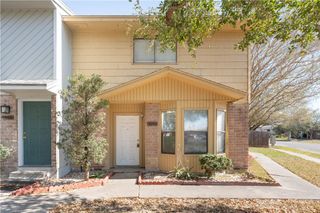4010 Oak Bay Dr E, Corpus Christi, TX 78413
