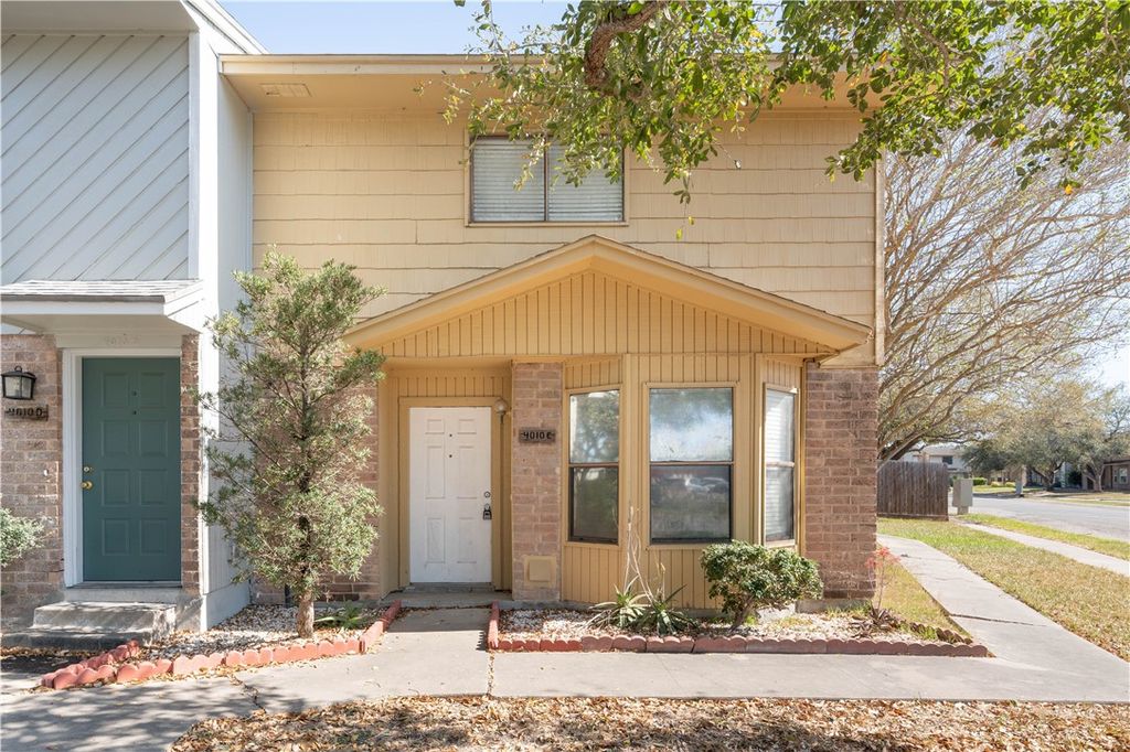 4010 Oak Bay Dr E, Corpus Christi, TX 78413