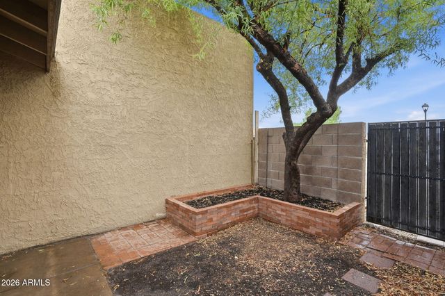 904 S MELODY Lane, Tempe, AZ 85281