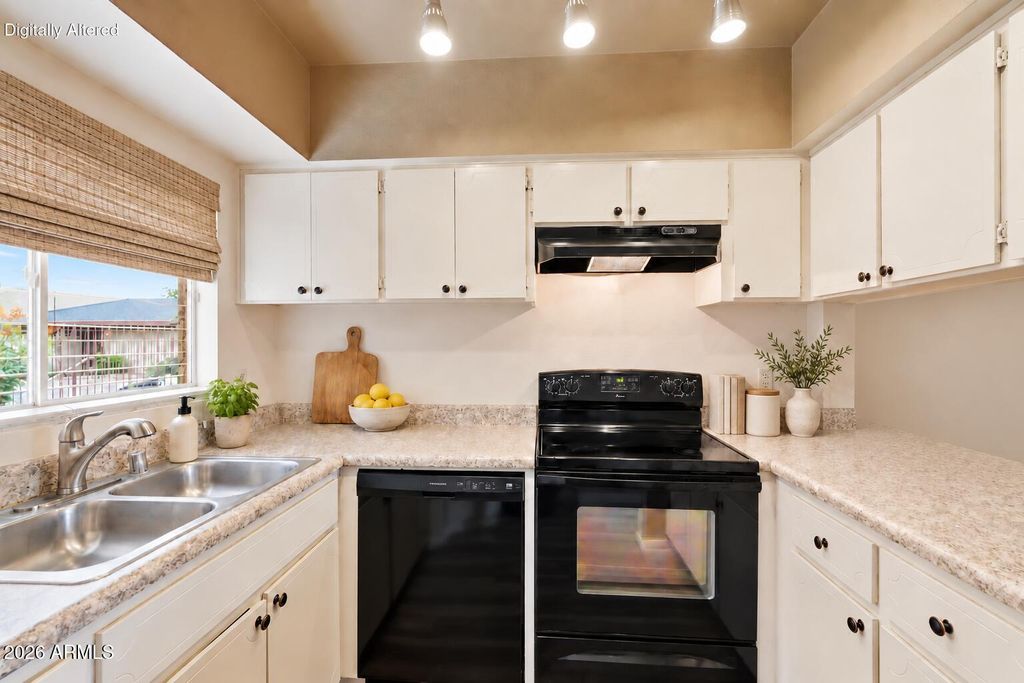 904 S MELODY Lane, Tempe, AZ 85281 — photo 5