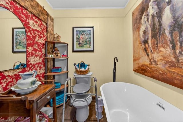 157 Center Court, Eden, NC 27288