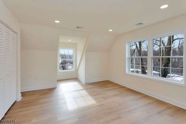 5 Cooks Rd, Denville Twp., NJ 07834