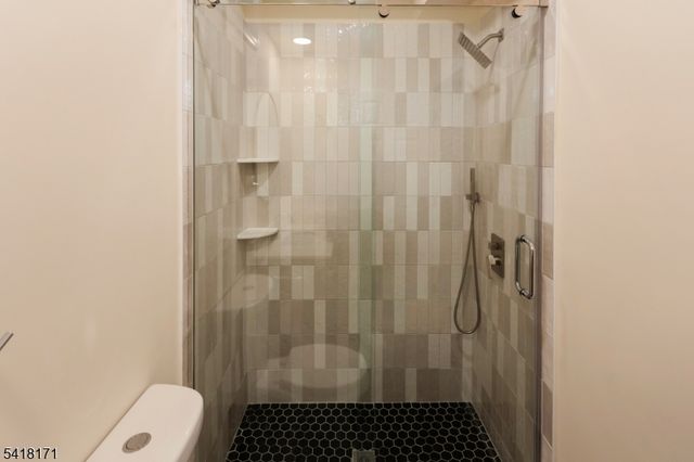 5 Cooks Rd, Denville Twp., NJ 07834