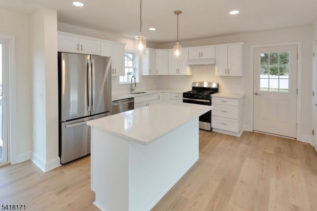 5 Cooks Rd, Denville Twp., NJ 07834