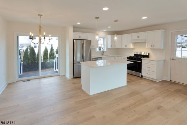 5 Cooks Rd, Denville Twp., NJ 07834