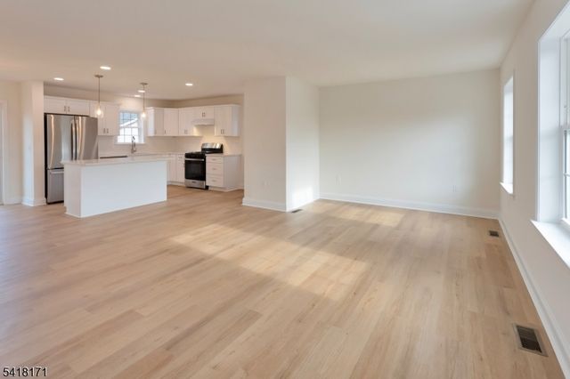 5 Cooks Rd, Denville Twp., NJ 07834