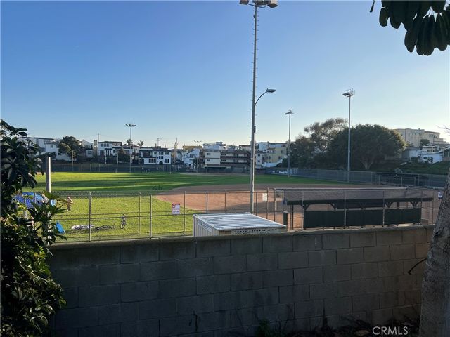 500 11th Street, Hermosa Beach, CA 90254