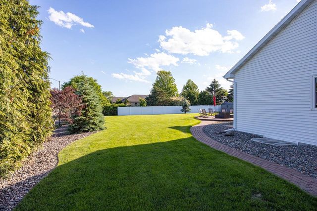 1304 WHITETAIL DRIVE, Neenah, WI 54956