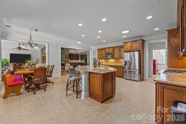 13249 Belle Grove Manor Lane, Matthews, NC 28105