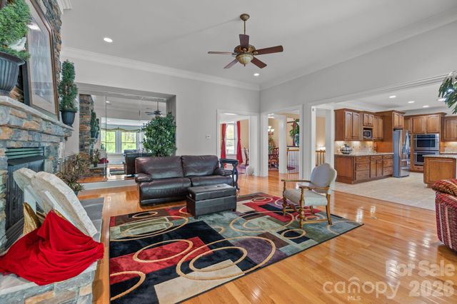 13249 Belle Grove Manor Lane, Matthews, NC 28105