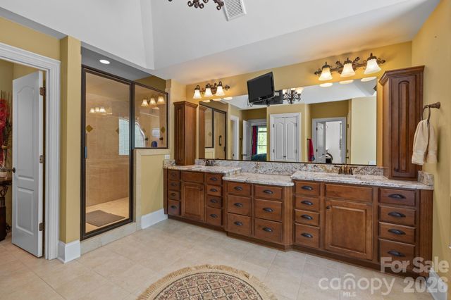 13249 Belle Grove Manor Lane, Matthews, NC 28105