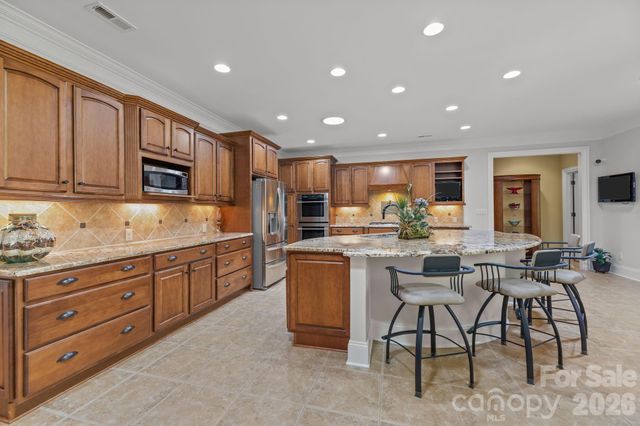 13249 Belle Grove Manor Lane, Matthews, NC 28105