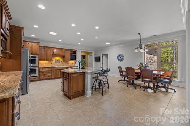 13249 Belle Grove Manor Lane, Matthews, NC 28105