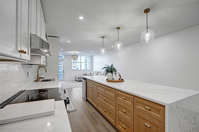 4250 Galt Ocean Dr 10C, Fort Lauderdale, FL 33308