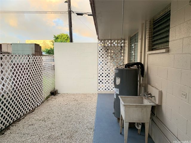 2021 Wilcox Lane, Honolulu, HI 96819