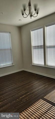 225 ASPEN RD #104, Stafford, VA 22554