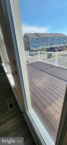 225 ASPEN RD #104, Stafford, VA 22554