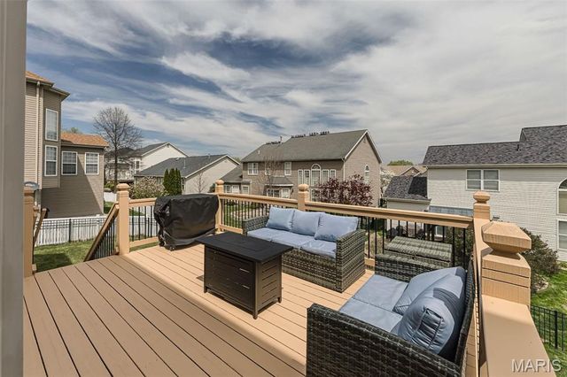 977 Bentley Park Circle, O'fallon, MO 63368