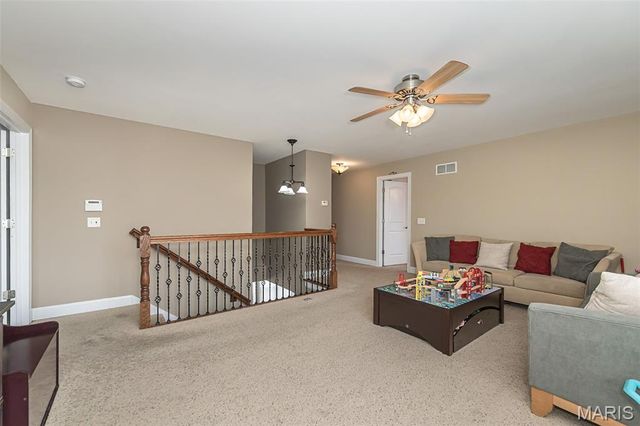 977 Bentley Park Circle, O'fallon, MO 63368