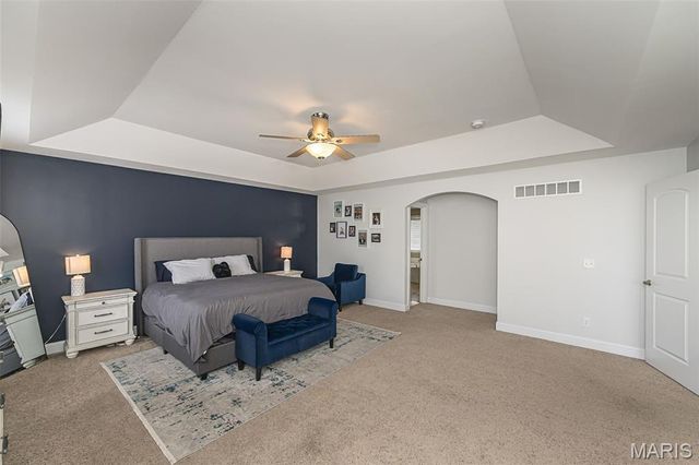 977 Bentley Park Circle, O'fallon, MO 63368