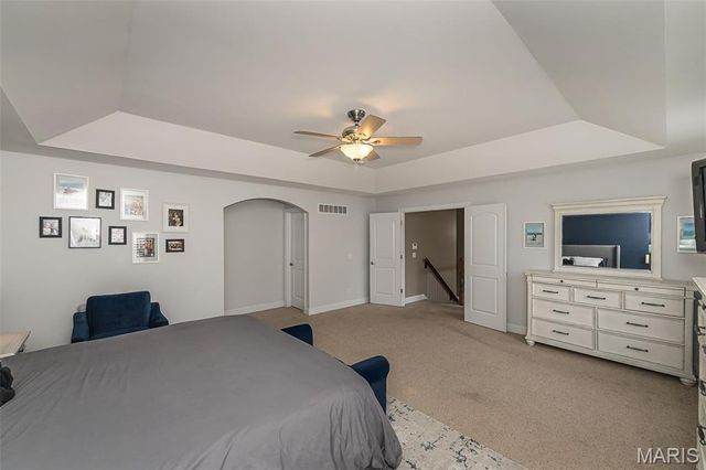 977 Bentley Park Circle, O'fallon, MO 63368