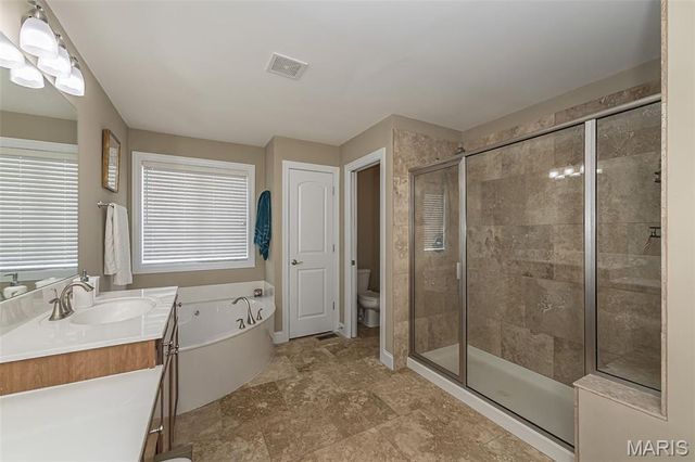 977 Bentley Park Circle, O'fallon, MO 63368