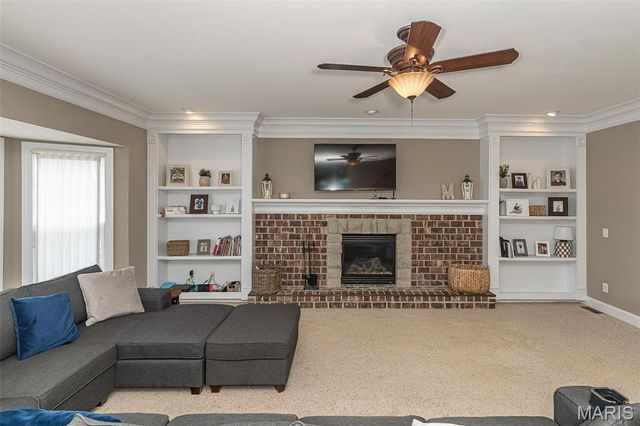 977 Bentley Park Circle, O'fallon, MO 63368